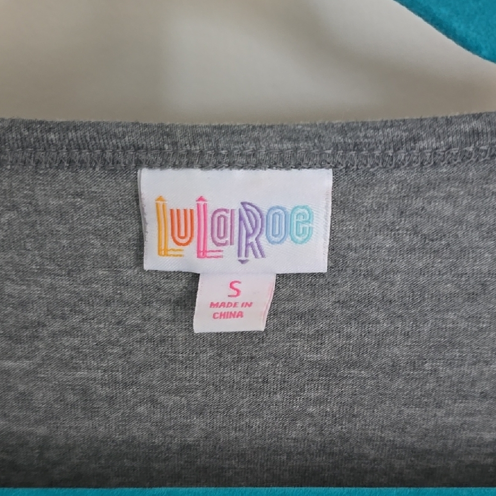 Colorblock Gray Top - Picture 2 of 2